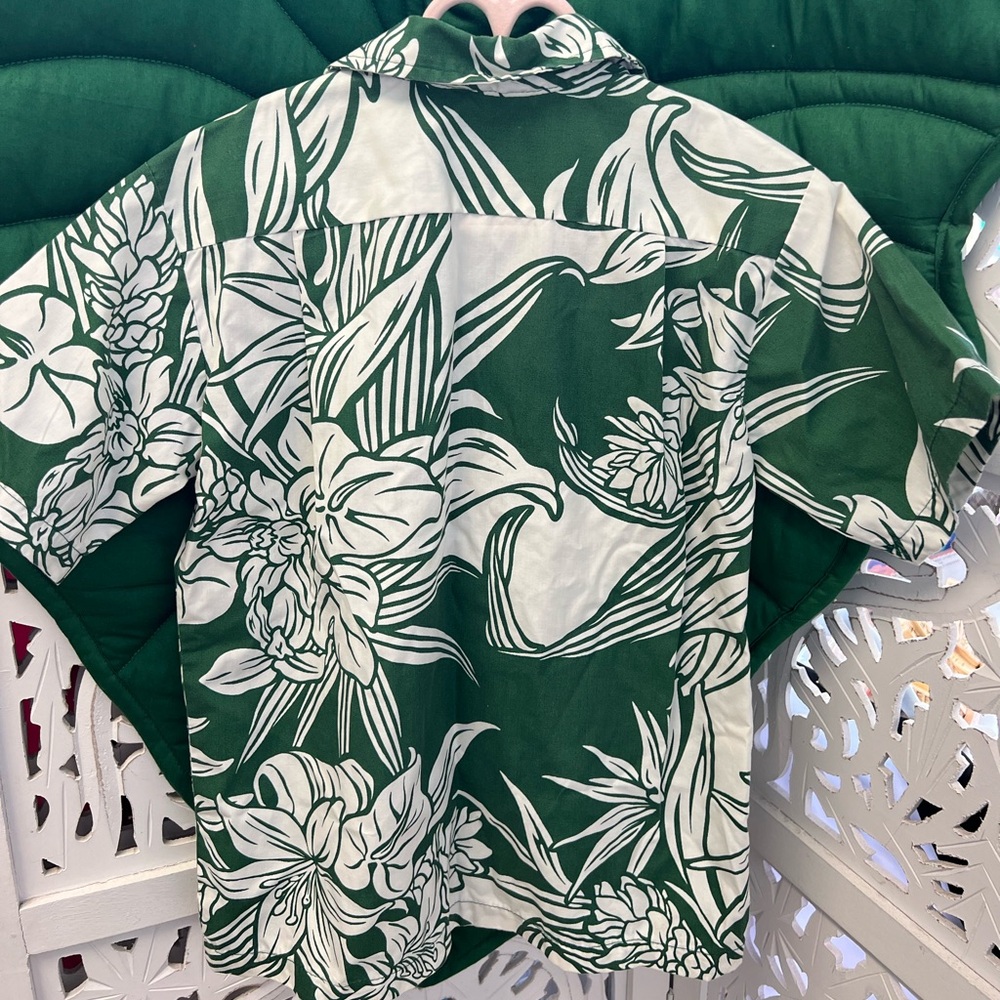 Traded Boys RJC Hawaii aloha shirt / Hawaiian shirt. Made in Hawaii. Green/White - Picture 2 of 5